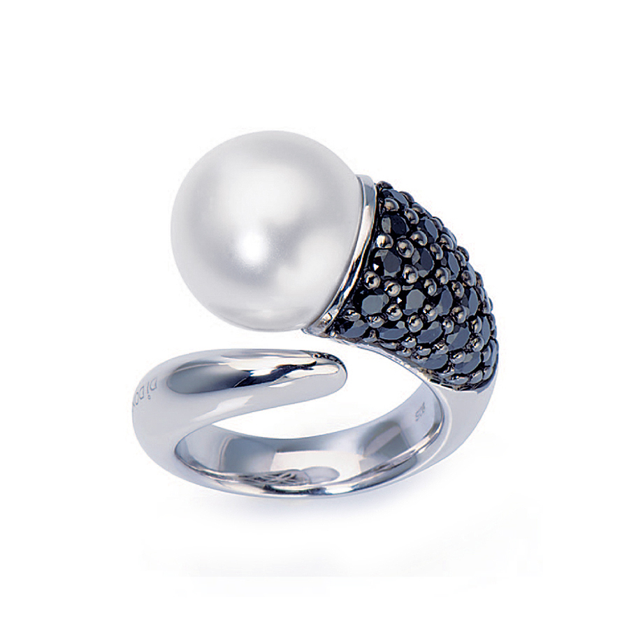 Sterling silver ring set with black CZ, white shell pearl, rhodium plated.